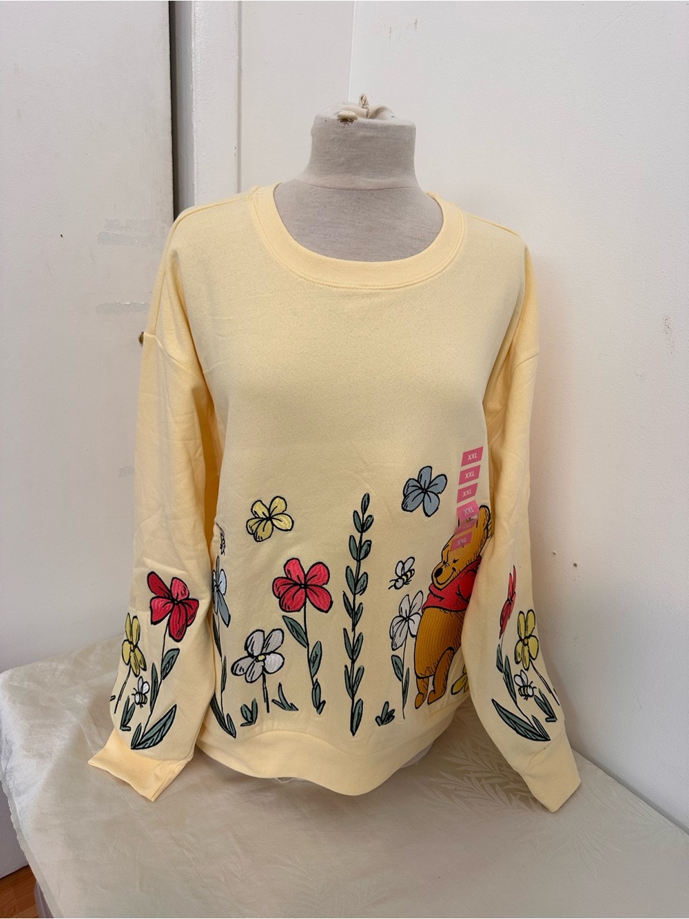 Freeze Yellow Winnie the Pooh Floral Crewneck Sweatshirt